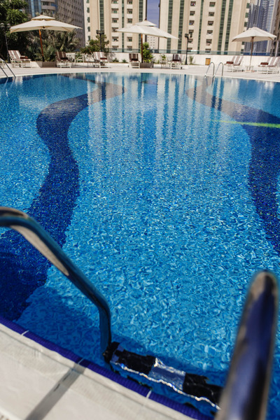 Corniche Hotel Sharjah - Havuz