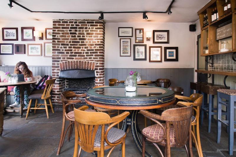 Millers Arms - Bar