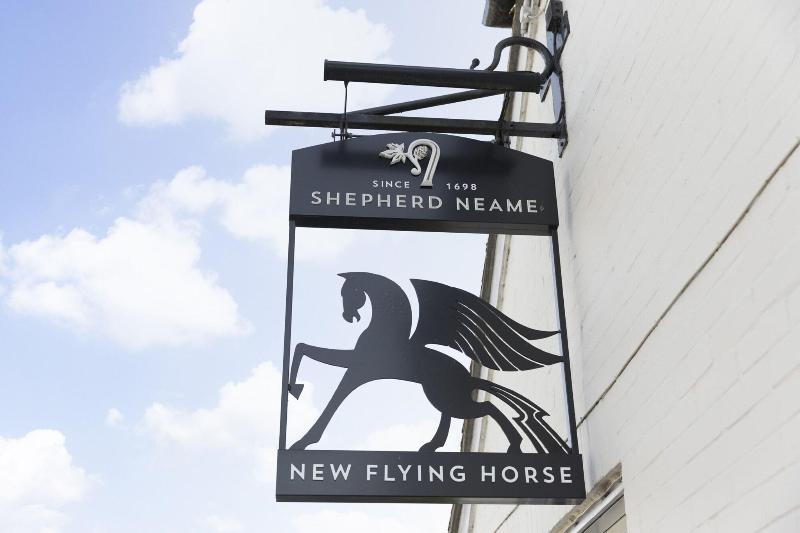 New Flying Horse - Aktivite