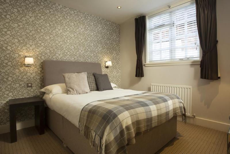 The George Hotel - Genel