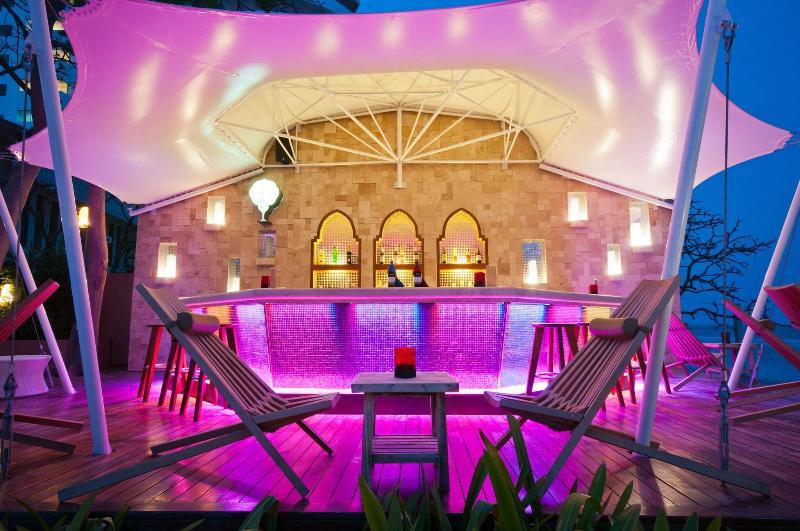 Marrakesh Huahin Resort & Spa - Bar