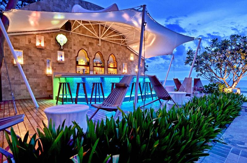 Marrakesh Huahin Resort & Spa - Bar