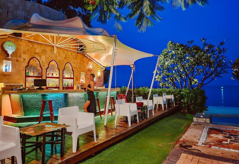 Marrakesh Huahin Resort & Spa - Bar