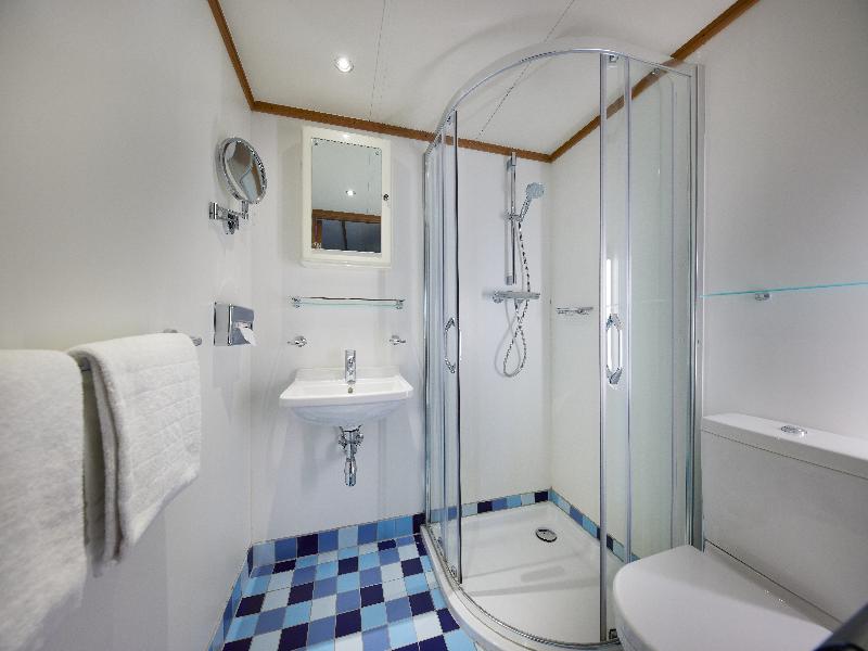 SS Rotterdam by Westcord Hotels - Oda