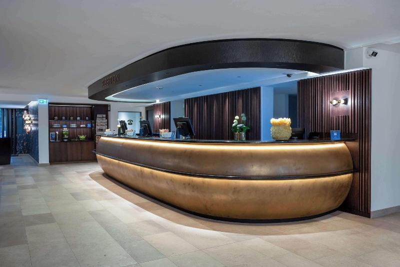 Radisson Blu Senator Hotel - Lobi