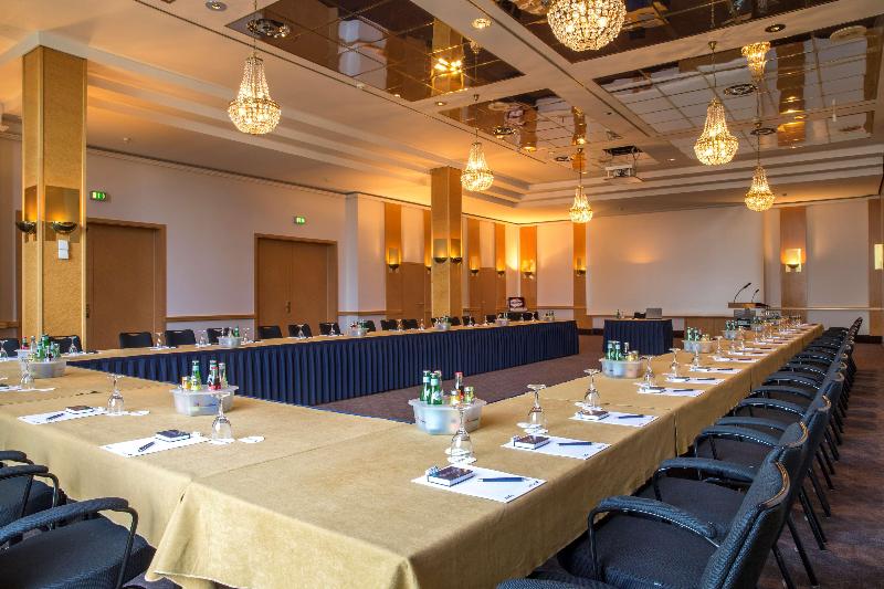 Radisson Blu Senator Hotel - Toplantı
