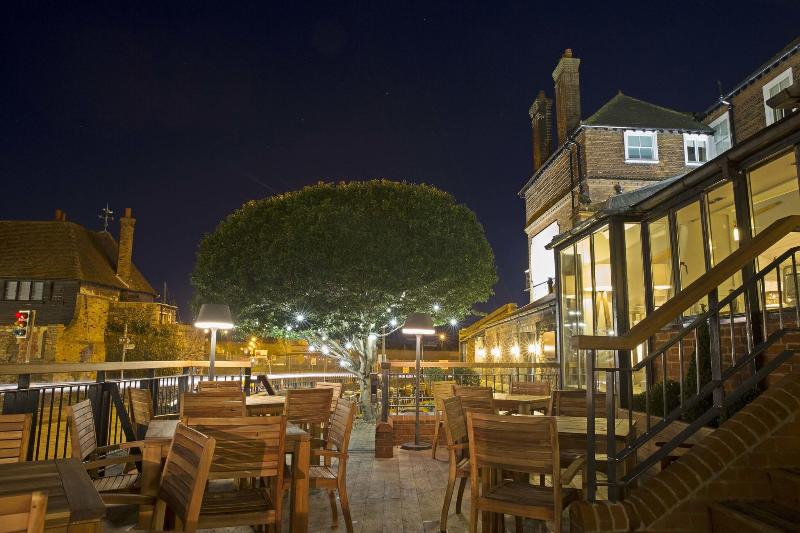 Bell Hotel - Teras