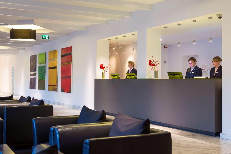 Park Inn by Radisson Lübeck - Lobi