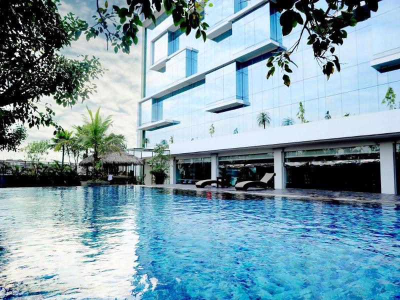 Hotel Santika Tasikmalaya - Havuz