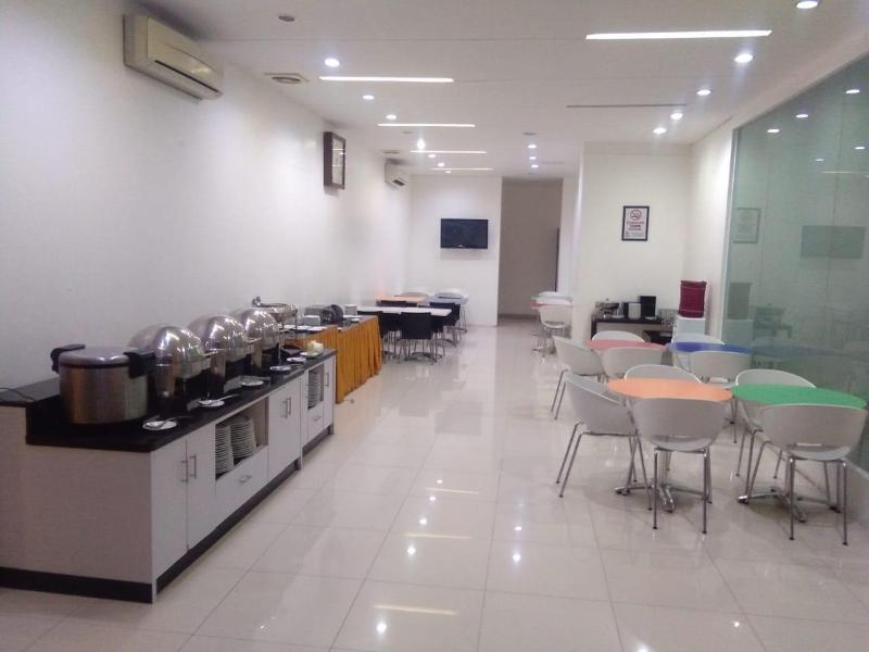Amaris Hotel Panakkukang - Restoran