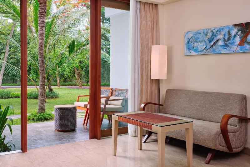 Courtyard by Marriott Bali Nusa Dua Resort - Oda