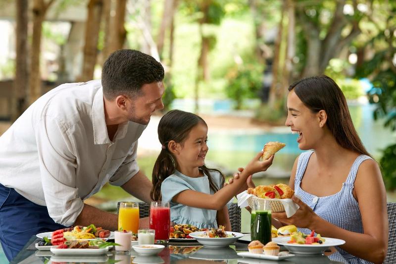Courtyard by Marriott Bali Nusa Dua Resort - Restoran