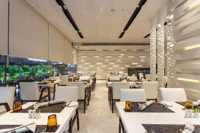 Hyatt Place Bangkok Sukhumvit 1 - Restoran