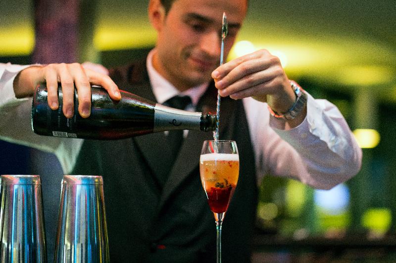 Myriad By Sana Hotels - Bar