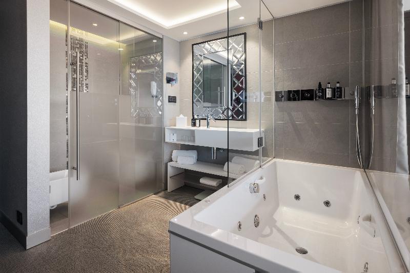 Myriad By Sana Hotels - Oda