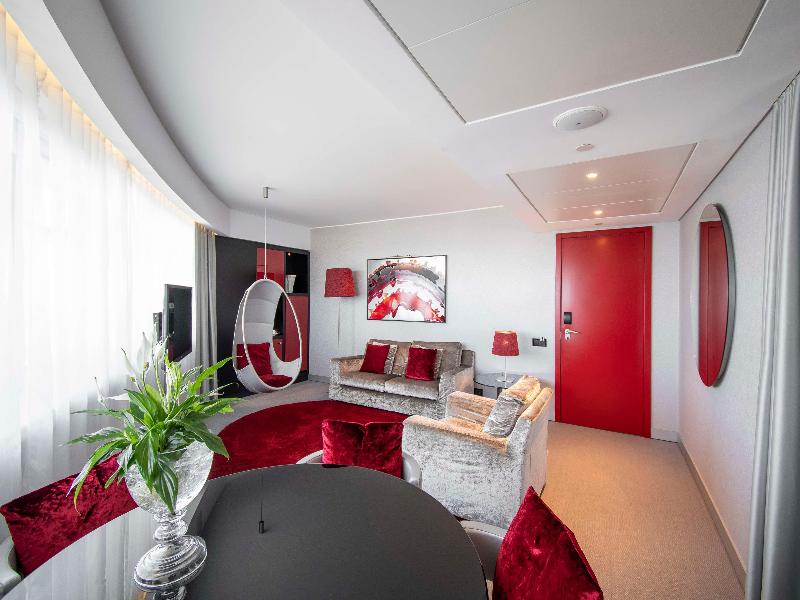 Myriad By Sana Hotels - Oda