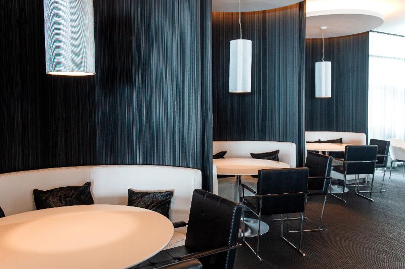 Myriad By Sana Hotels - Restoran