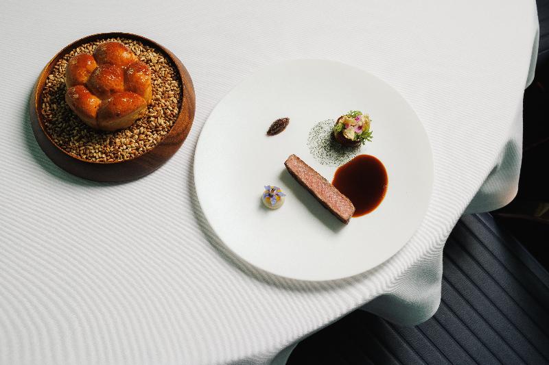 Myriad By Sana Hotels - Restoran