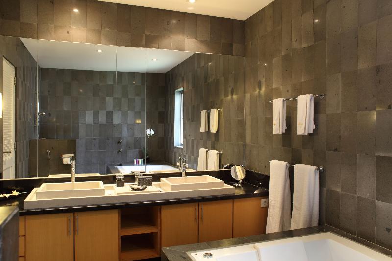 Bali Island Villas and Spa Seminyak - Oda