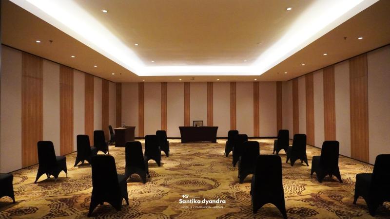 Hotel Santika Premiere Dyandra Hotel & Convention - Toplantı
