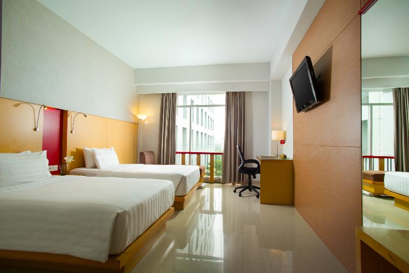 Hotel Santika Premiere Dyandra Hotel & Convention - Oda