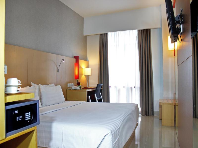 Hotel Santika Premiere Dyandra Hotel & Convention - Oda