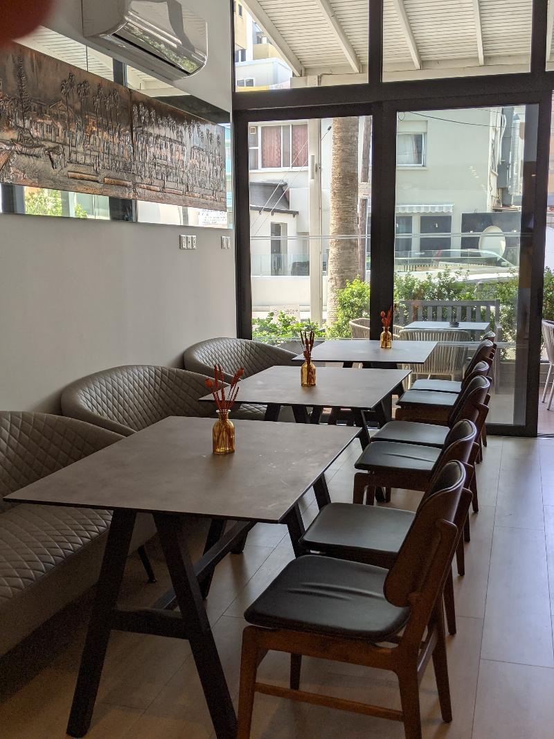 Sunflower Hotel Apts - Lobi