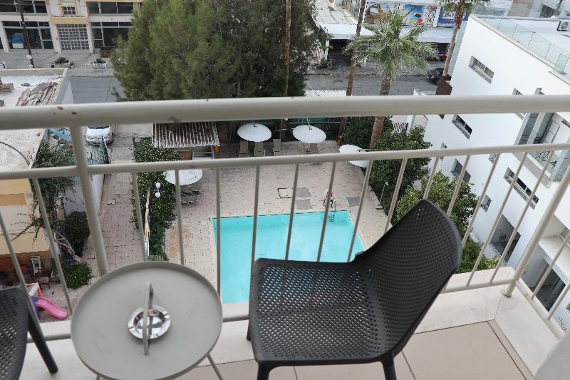 Sunflower Hotel Apts - Oda