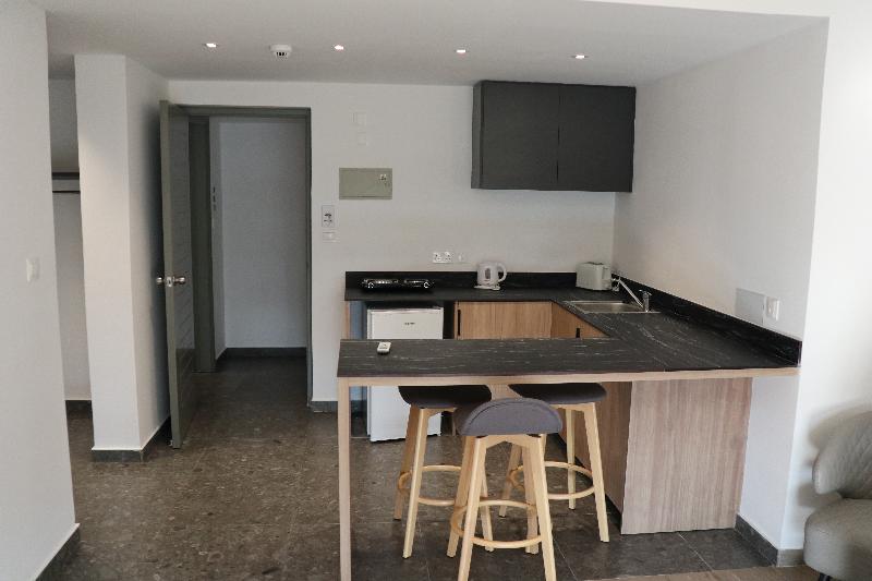 Sunflower Hotel Apts - Oda