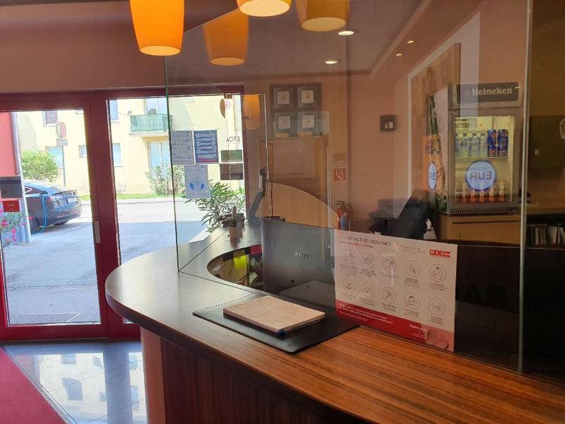 Arion Airport Hotel - Lobi
