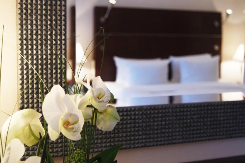 Renaissance Bochum Hotel - Genel