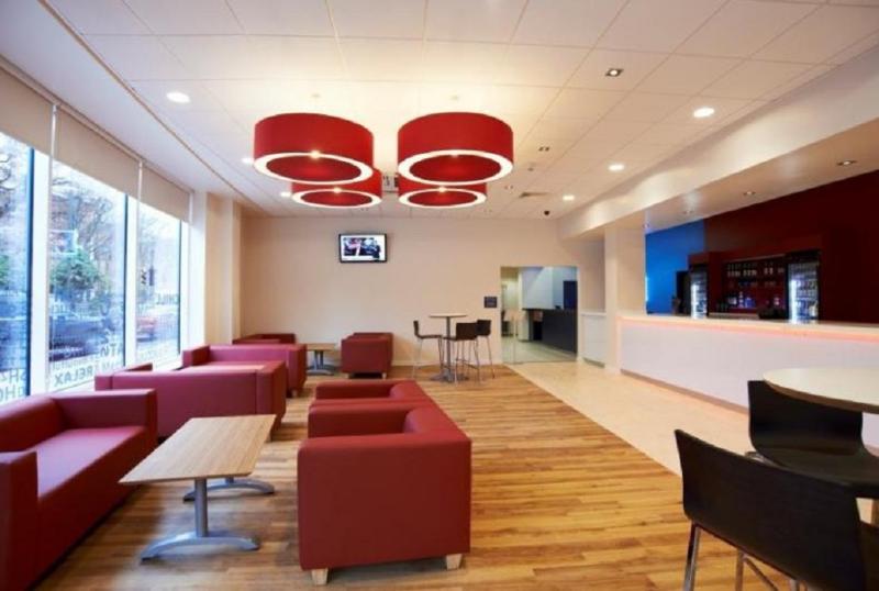 Travelodge Gatwick Central Airport - Bar