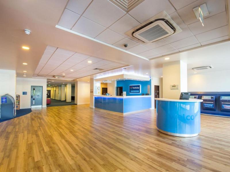Travelodge Gatwick Central Airport - Lobi