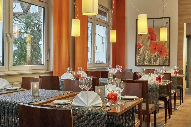 H+ Hotel Darmstadt - Restoran