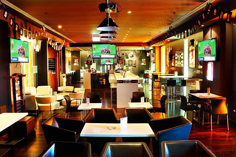 Hues Boutique - Bar