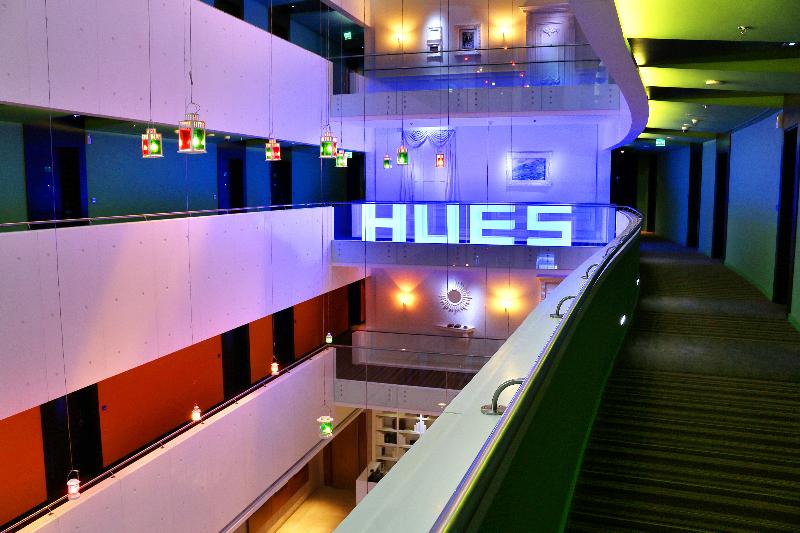 Hues Boutique - Genel