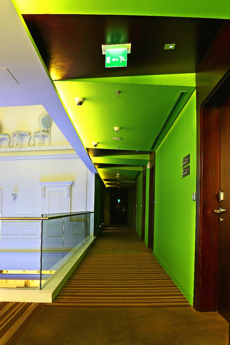 Hues Boutique - Genel