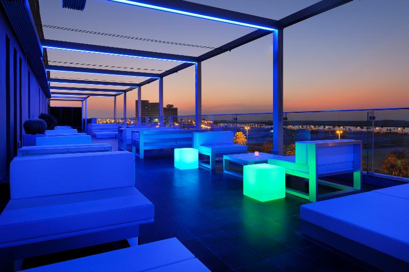 Hues Boutique - Teras