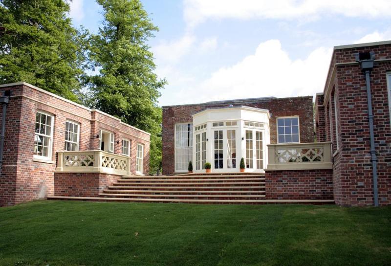 Donnington Grove Hotel & Country Club - Genel