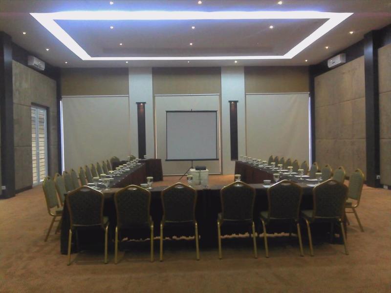 Oakwood Hotel and Apartments Taman Mini Jakarta - Toplantı