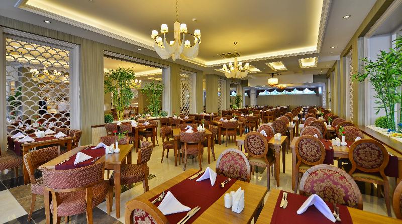 Side Crown Serenity - Restoran