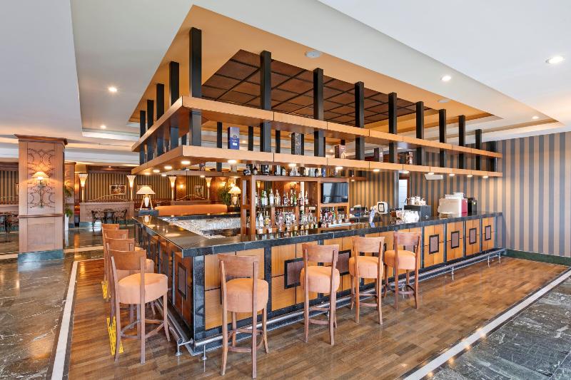 Dobedan Beach Resort Comfort Ex Alva Donna - Bar