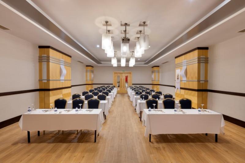 Dobedan Beach Resort Comfort Ex Alva Donna - Toplantı