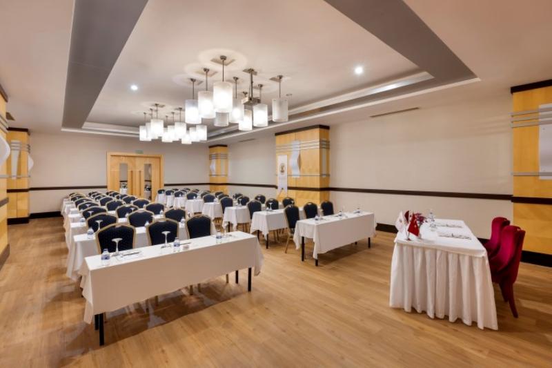 Dobedan Beach Resort Comfort Ex Alva Donna - Toplantı