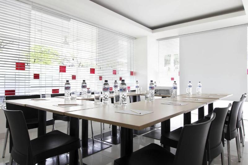 Amaris Hotel Mangga Besar - Lobi