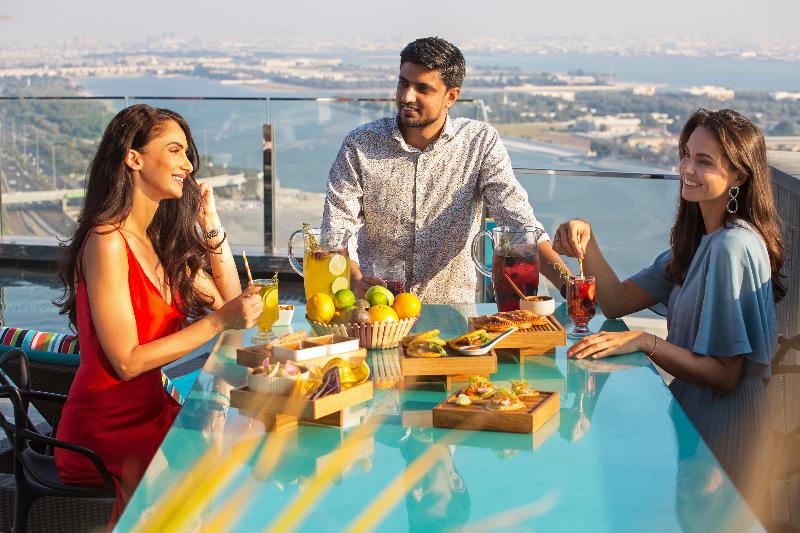 Andaz Capital Gate Abu Dhabi, By Hyatt - Bar