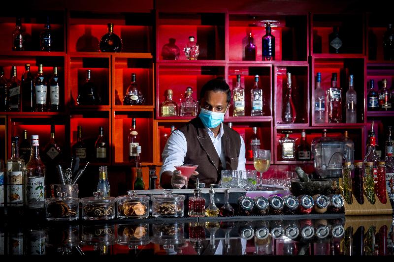 Andaz Capital Gate Abu Dhabi, By Hyatt - Bar