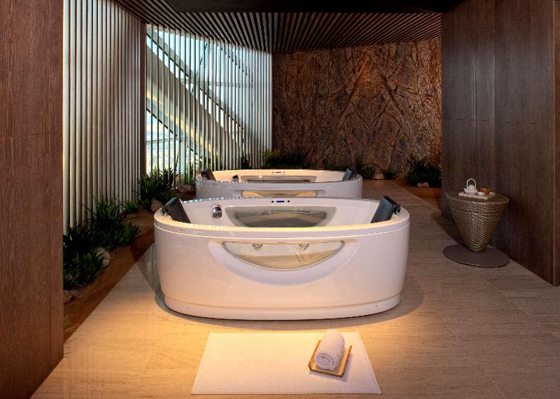 Andaz Capital Gate Abu Dhabi, By Hyatt - Aktivite