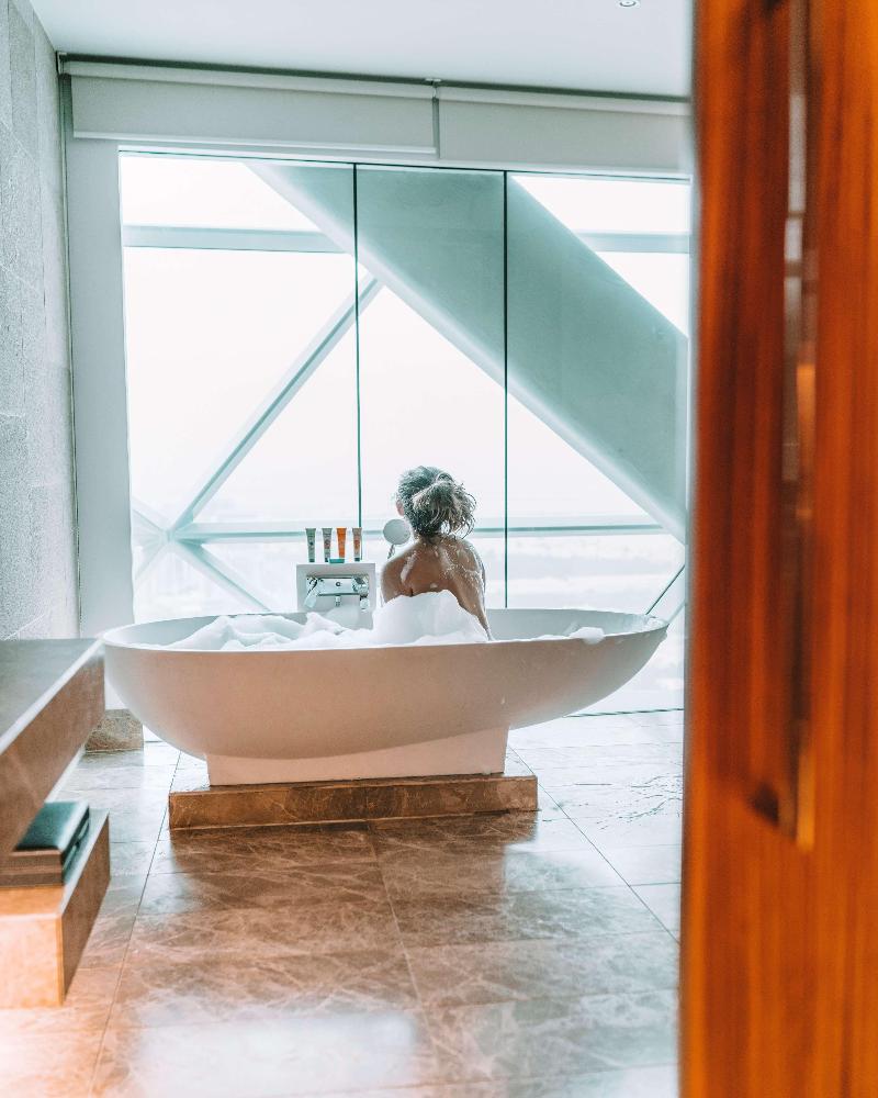 Andaz Capital Gate Abu Dhabi, By Hyatt - Oda