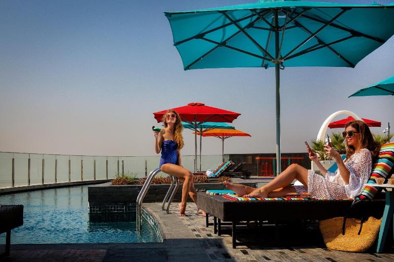 Andaz Capital Gate Abu Dhabi, By Hyatt - Havuz